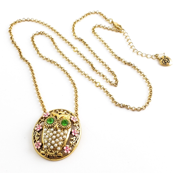 Betsey Johnson Jewelry - NWOT! Betsey Johnson Necklace Owl Pendant